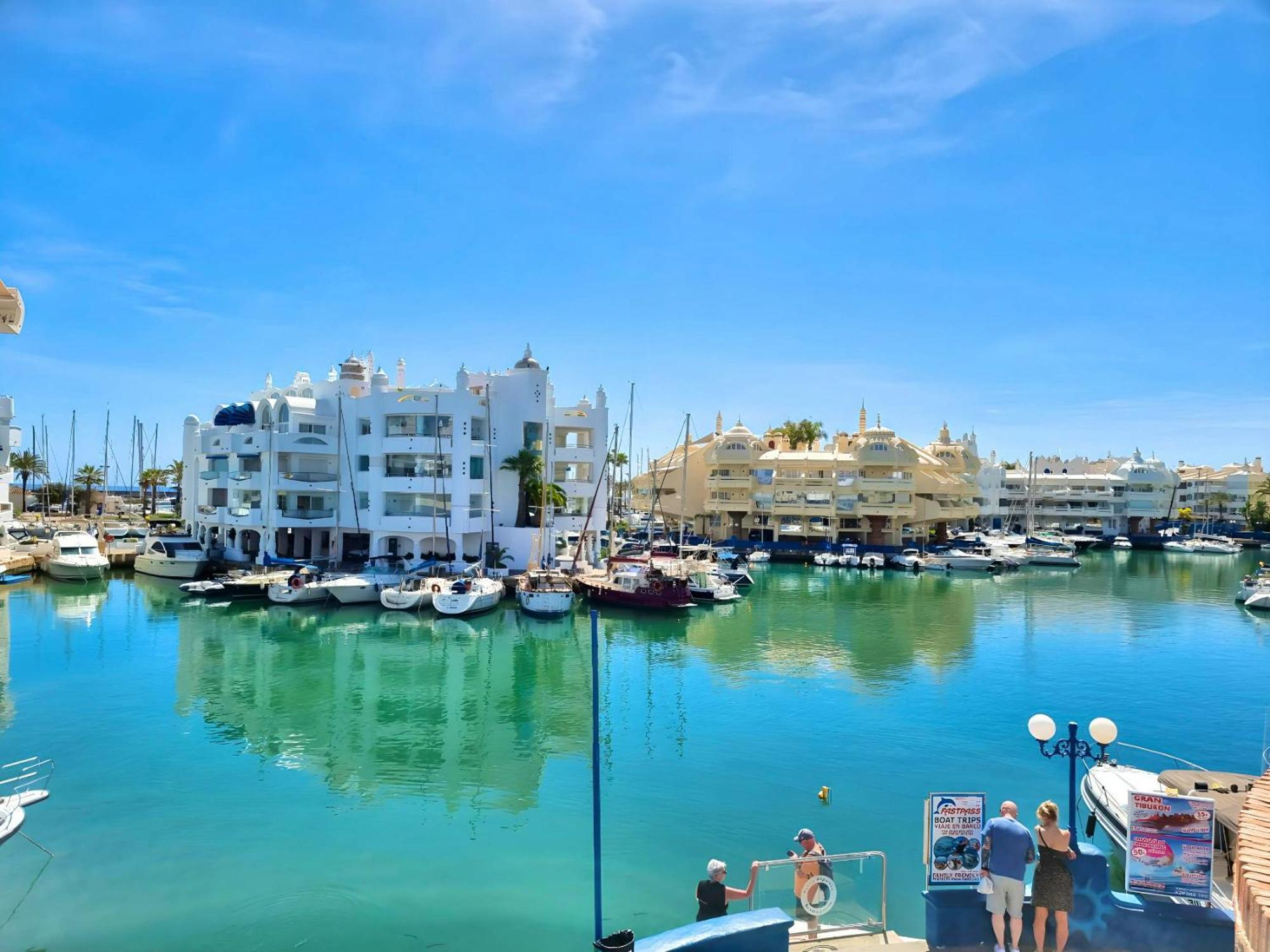 Appartement Pleasant With Sea View In 30 M² Pool Benalmádena